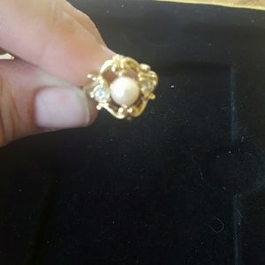 Gold and white pearl ring